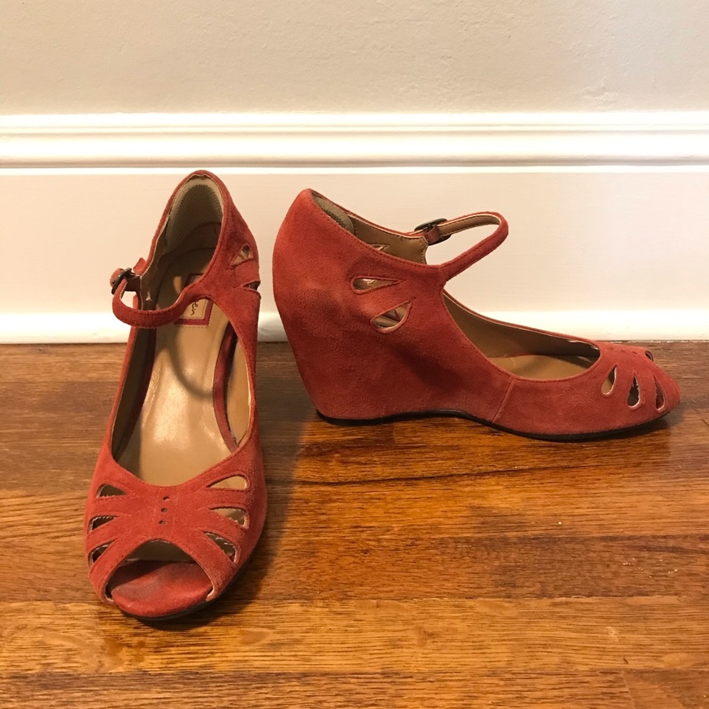 Halogen Burnt Red Suede Wedges